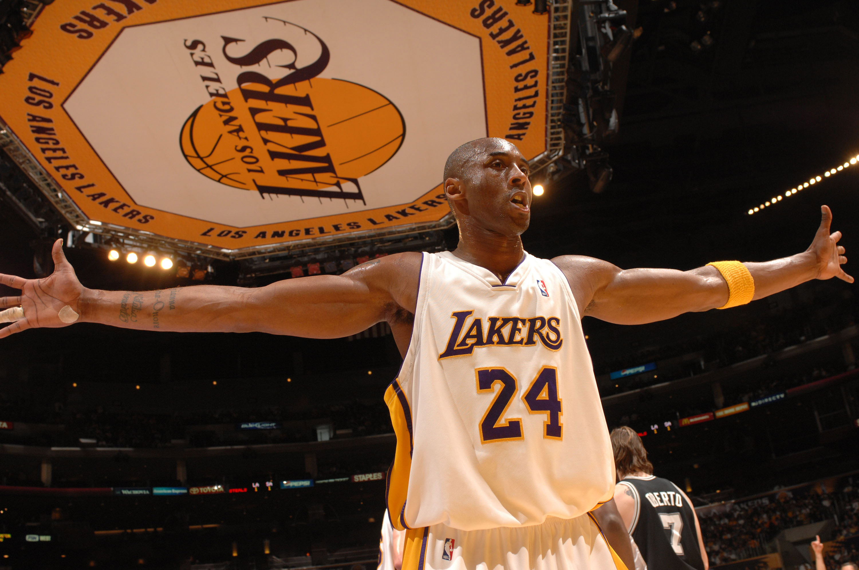 在关键比赛 在关键比赛